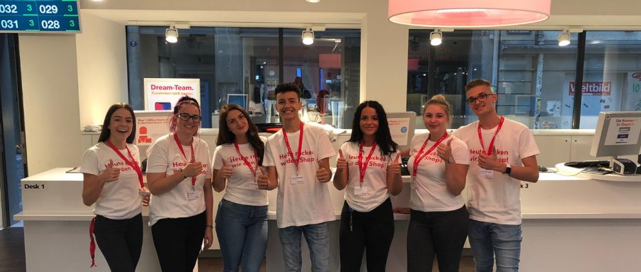 Das Nachwuchs-Dream-Team im Flagship Shop in St. Gallen.