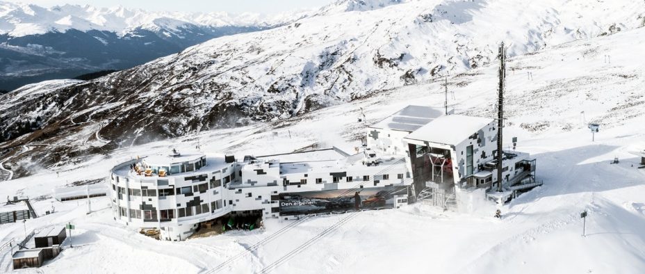 Auf dem Crap Sogn Gion: Die rechteckigen Elemente zuoberst auf der Antenne liefern 5G.
